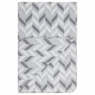 Simply Grey & Geo Print Polar Fleece Throw 2pk 2 Simply Grey & Geo Print Polar Fleece Throw 2pk - Image 2